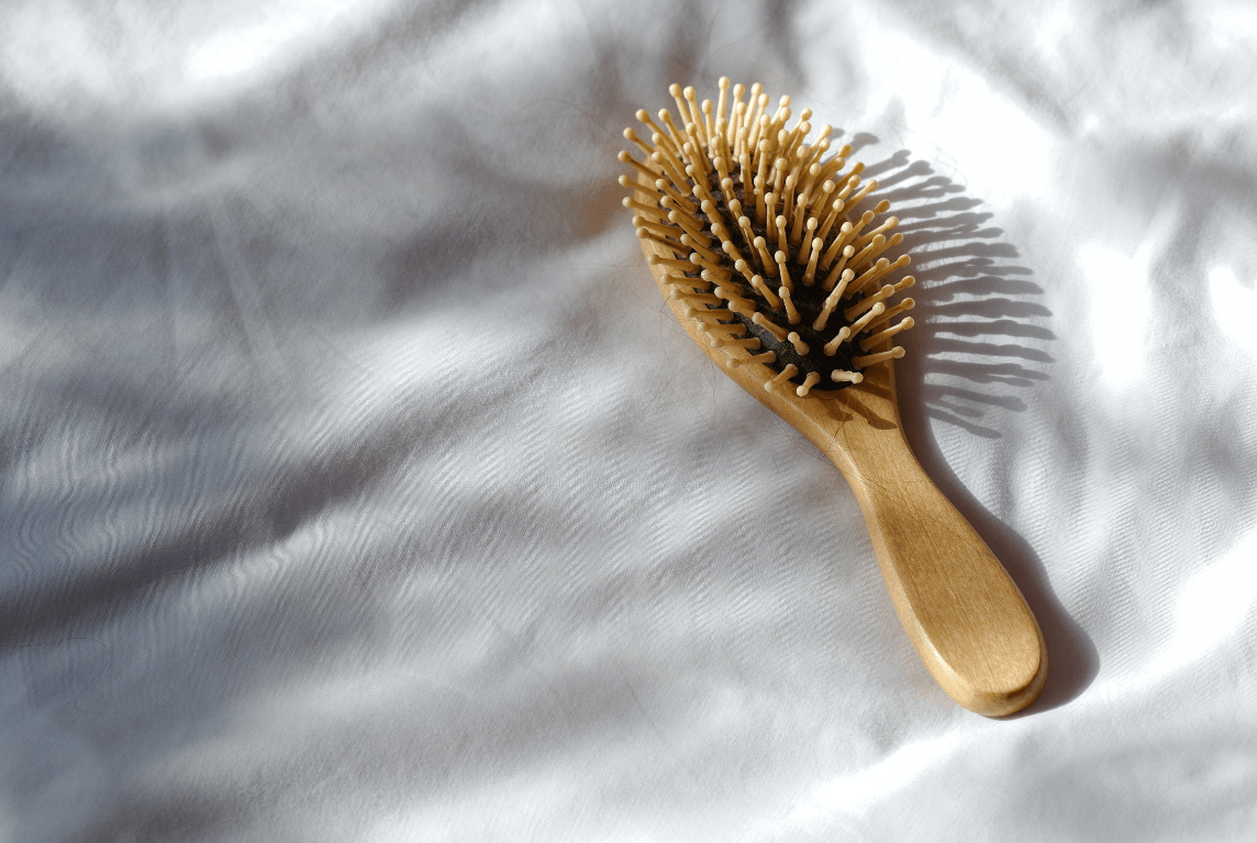 AROMASE_hair loss scalp care_Brush Less, Lose Less Untangling the Hair Loss Myths (4)